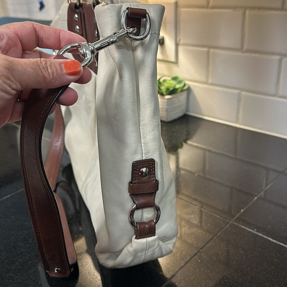 Coach leather bag! - Picture 6 of 16